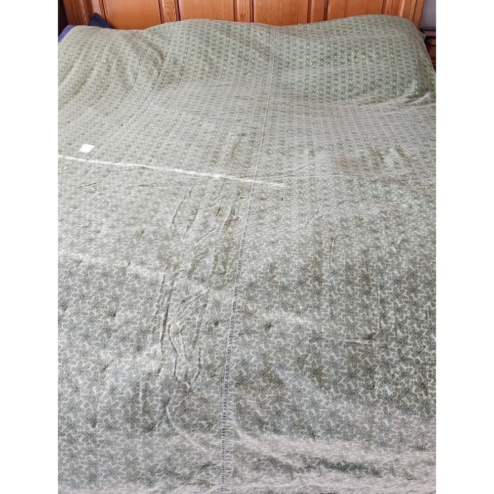 75x90 Twin Handmade Quilt, Quilting on the one side, Tan one piece on back. - Picture 3 of 11